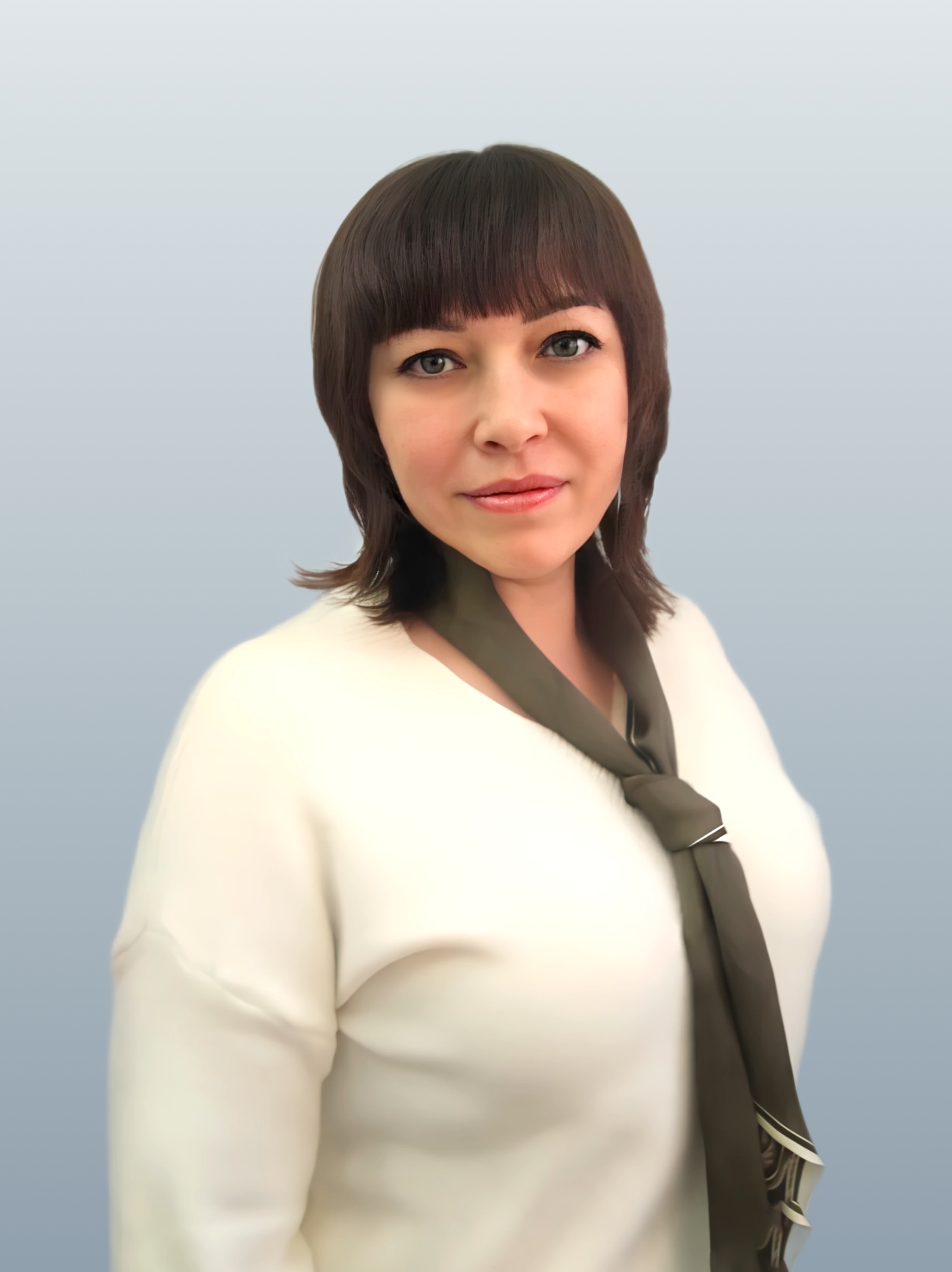 Леонова Лилия Наильевна.